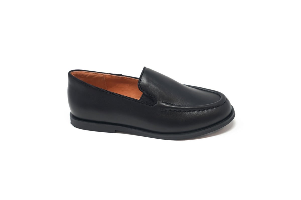 Uniq Black Leather Loafer