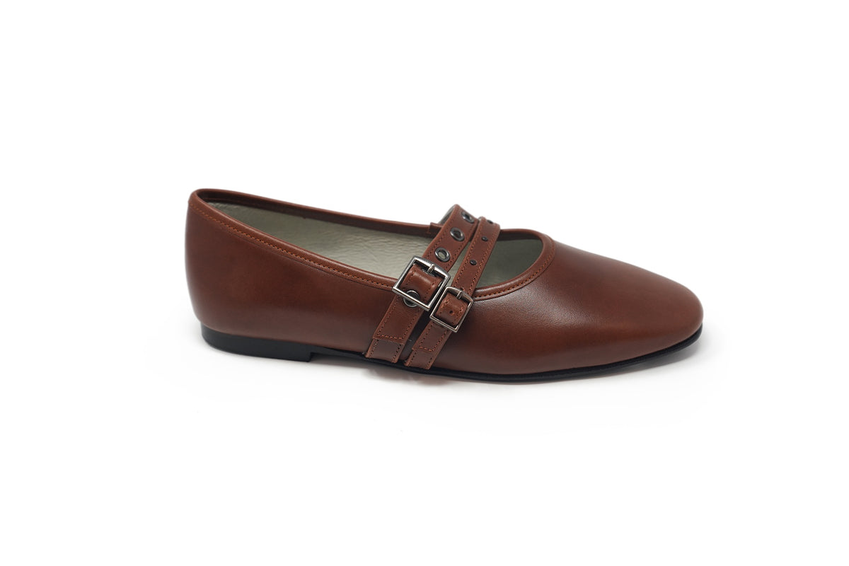 Luccini Chestnut Double Strap Shoe