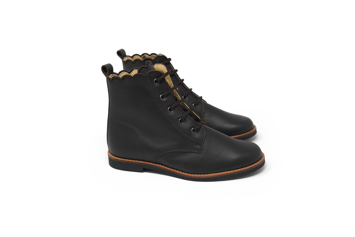 Andanines Brown Scalloped Boot