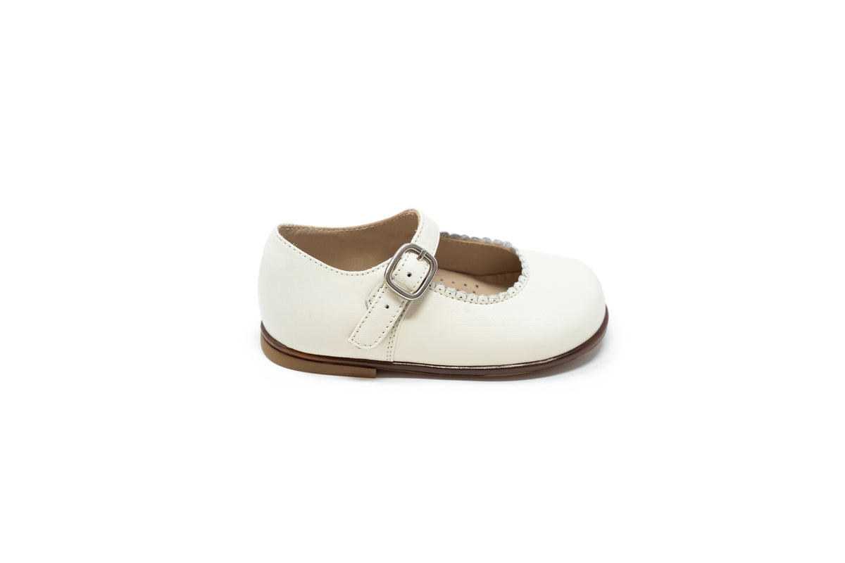 Beberlis Cream Scalloped Baby Mary Jane