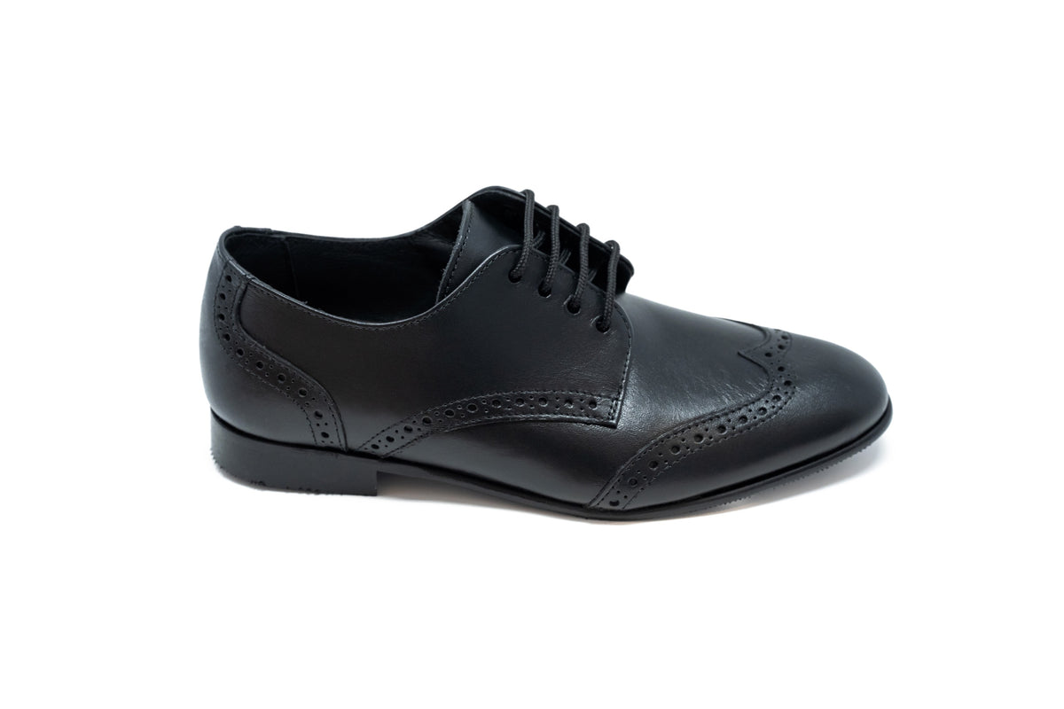 Andanines Black Scalloped Laced Dress Shoe