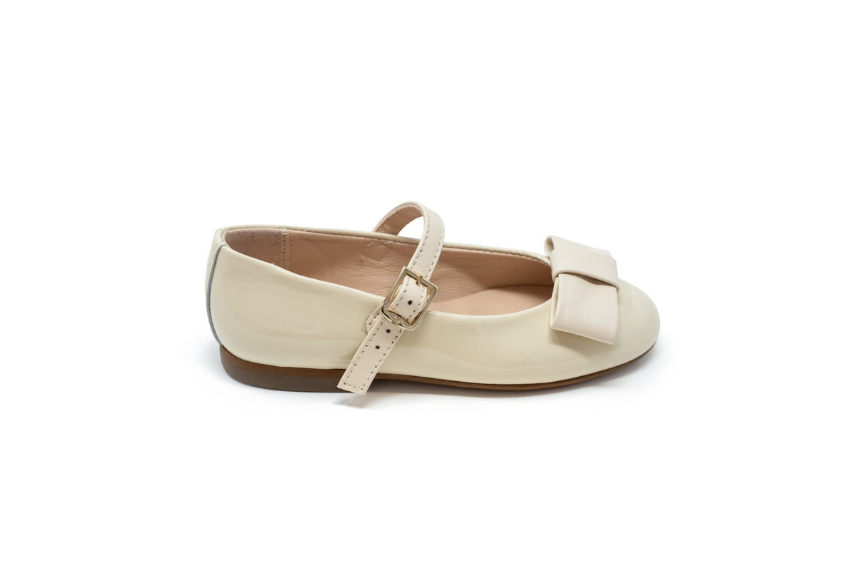 Papanatas Cream Patent Bow Mary Jane